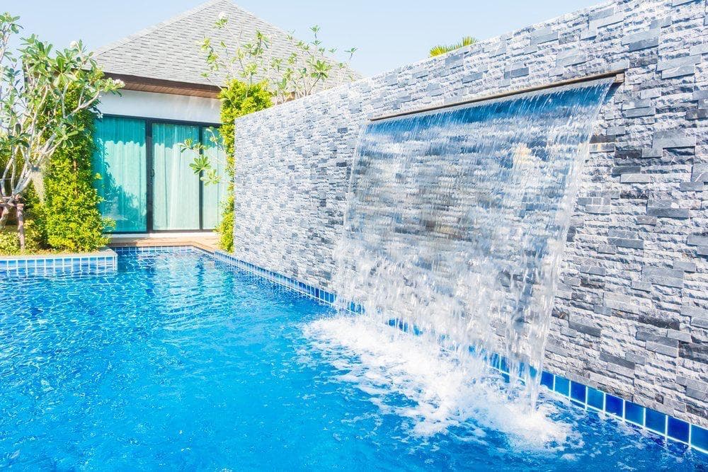 حمامات سباحة - صورة 1